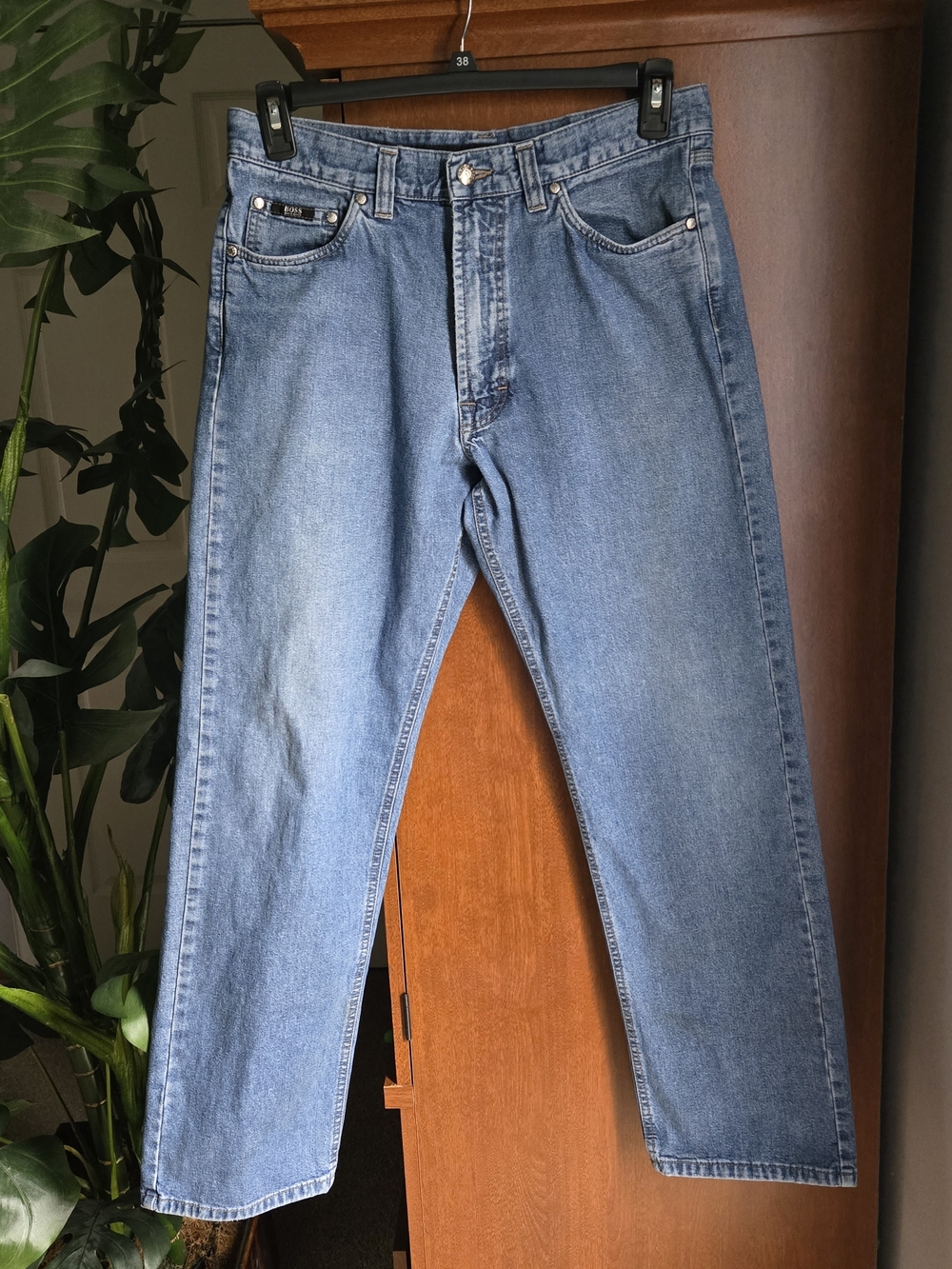 35x32 Hugo Boss Men's Light Blue Relaxed Denim Jeans